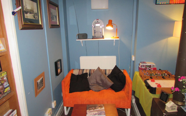 Hull Trinity Backpackers