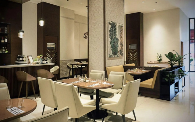 Summit Hotel Greenhills