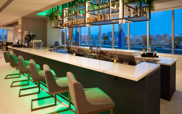 SERENA Hotel Aventura Miami, Tapestry Collection by Hilton