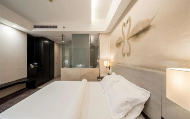 Metropolo Hefei Swan Lake Hotel
