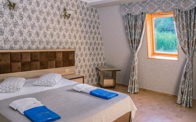 Hotel Aqua Villa