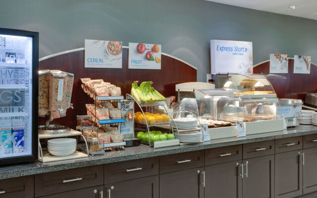 Holiday Inn Express & Suites Ottawa East - Orleans by IHG