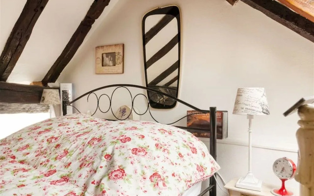 Nice 1 Bedroom for 4 Near Louvre