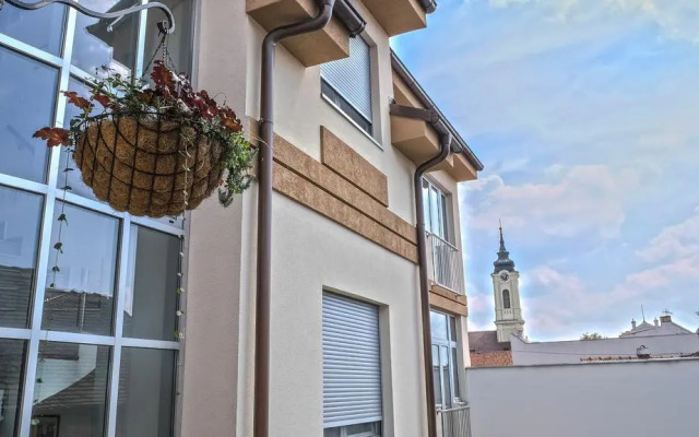 C5 Apartments