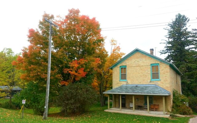 6 bedroom Mill House by the Falls