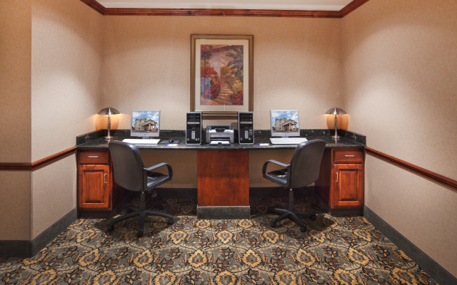 Holiday Inn Express & Suites Woodward by IHG