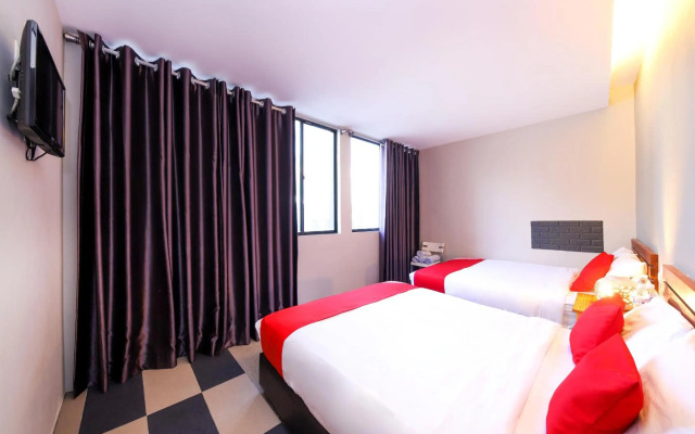 OYO 910 Hills Residence