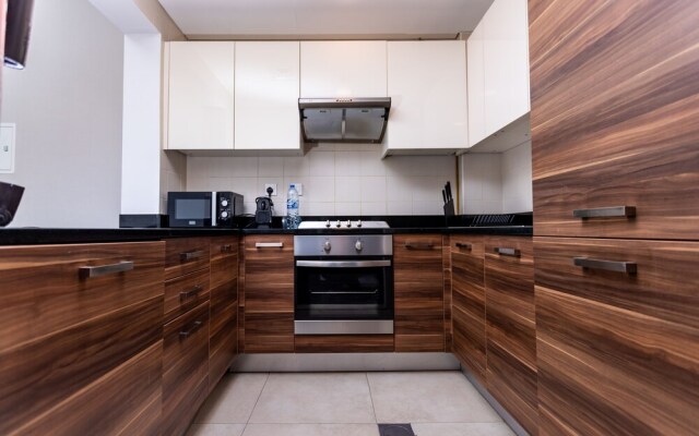 Spectacular 1BR Apartment-Sparkle Towers