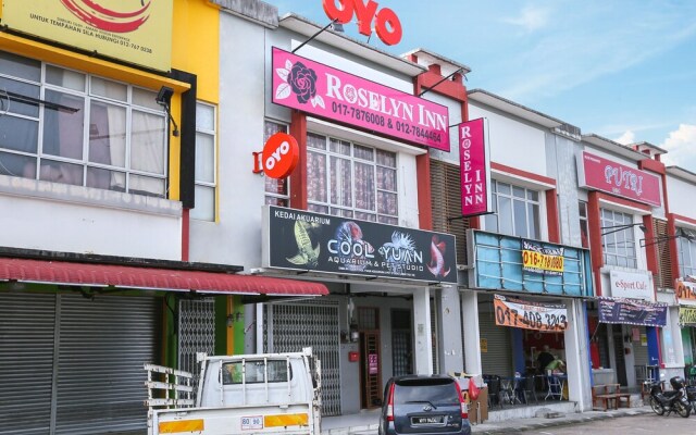 Roselyn Inn by OYO Rooms
