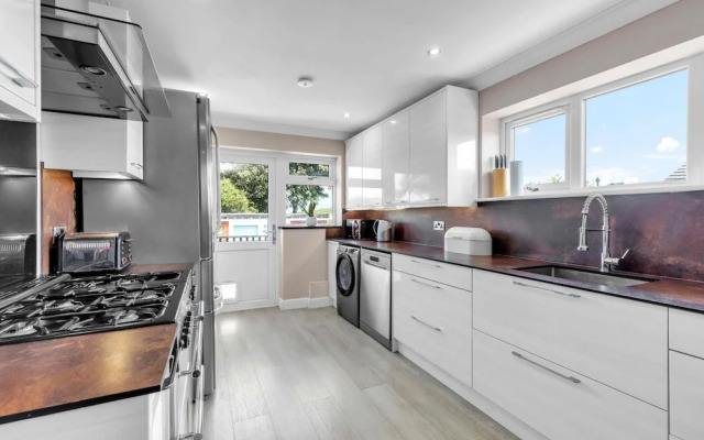 Sea Downs House With Free Parking By My Getaways