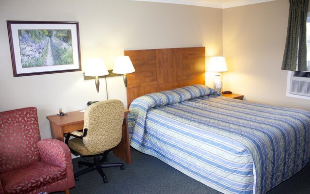 Moonlight Inn and Suites