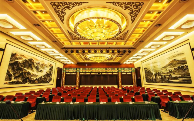 Imperial Palace Hotel