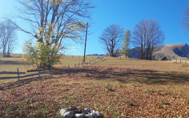 Eco Village Highlander