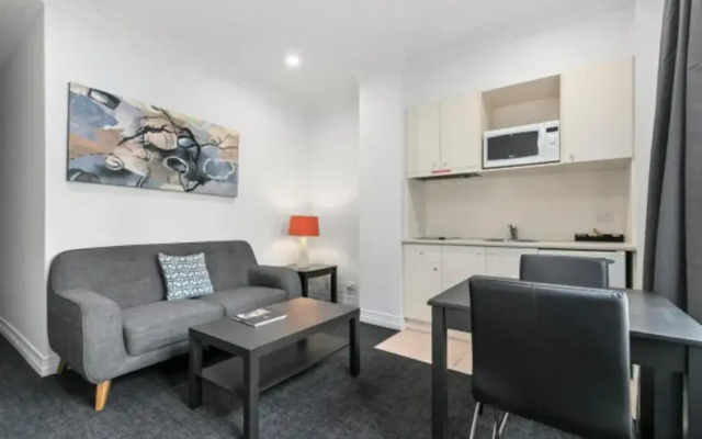 Comfort Hotel Melbourne Central