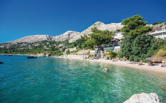 Stunning Apartment in Stara Baska With Wifi