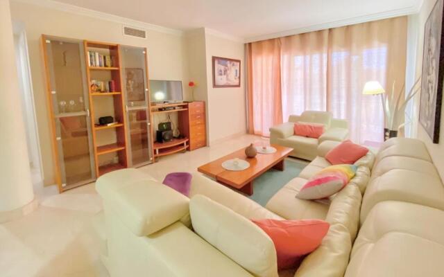 Apartamento en Los Patios de Santa Maria Golf