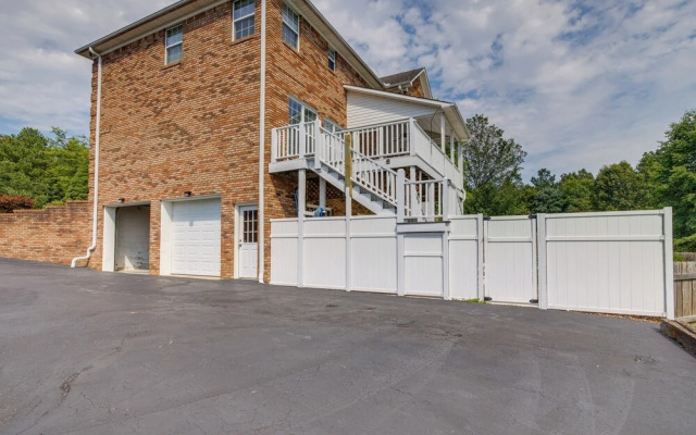 Tennessee Vacation Rental w/ Balcony!