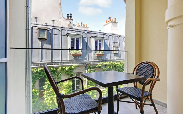 Modern Apartment With Balcony - 2br/6p- Roquette