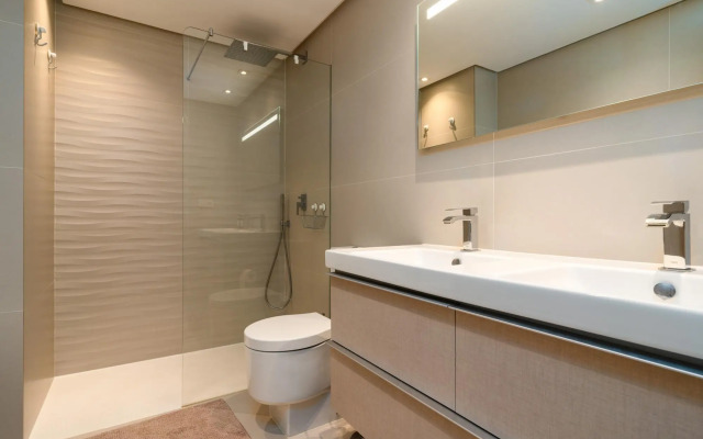 Luxury 3  bedroom Apartment with a Panoramic Sea V