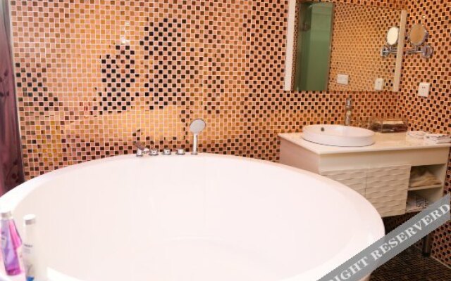 Santa Barbara Hotel (Yixing North Renmin Road)