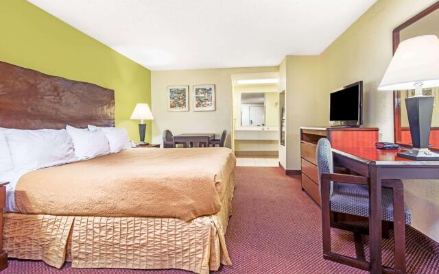 Days Inn Opelika