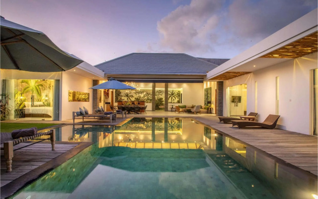 Fabulous Private Villa 4 BR Canggu w staff
