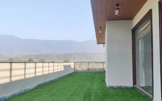 The Crown A Pinnacle of Luxury