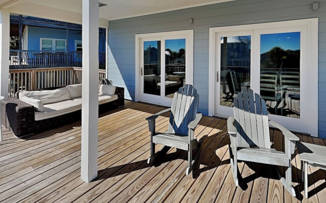 Papa's Paradise by Ryson Vacation Rentals
