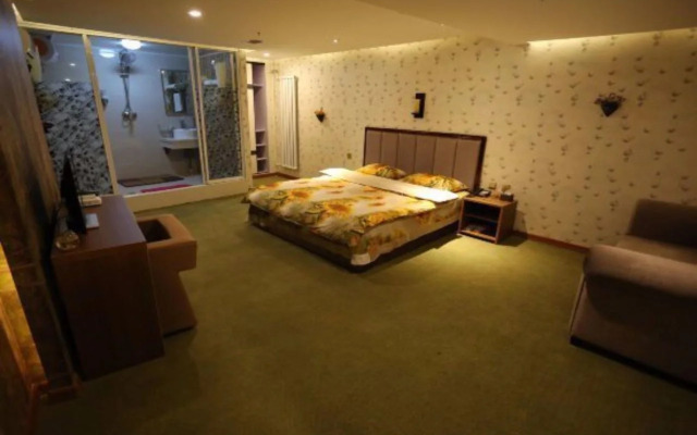 Dalian Weijia Rainbow Hotel (Convention and Exhibition Center Branch)