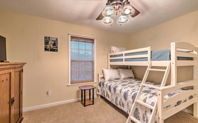 'honey's Hideout' < 1 Mile to River Access!