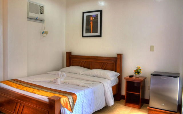 Angelyn's Dive Resort