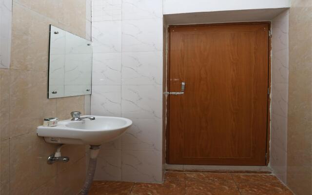OYO 10508 Hanshika Residency