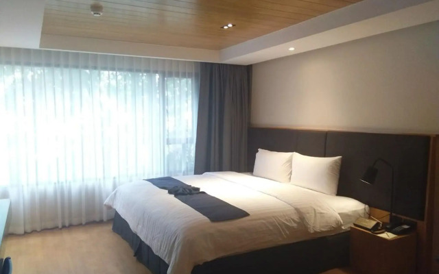 Asana Hotel & Residence