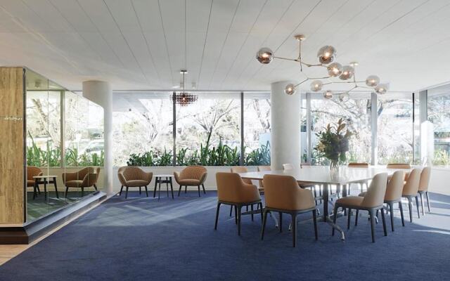 Fawkner Apartment 1B1B