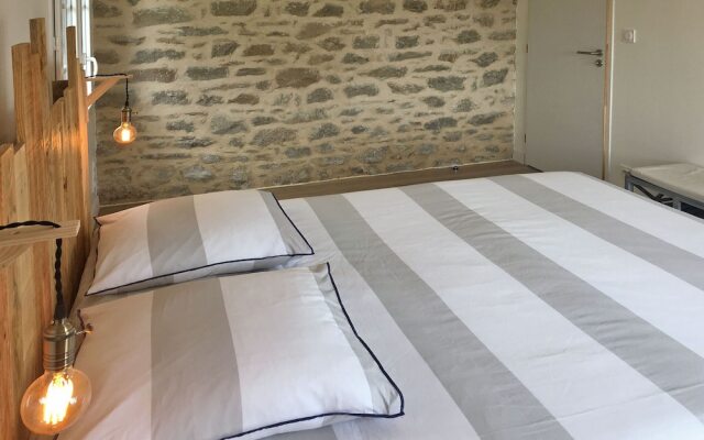 Cozy Holiday Home in Santec With Private Garden