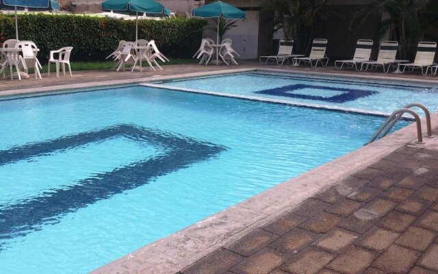 Hotel & Suites Santa Barbara