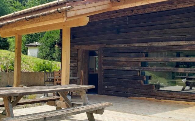 Chalet L'Oratoire with huge garden