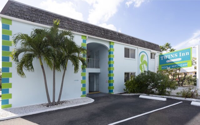 Twins Inn & Apartments