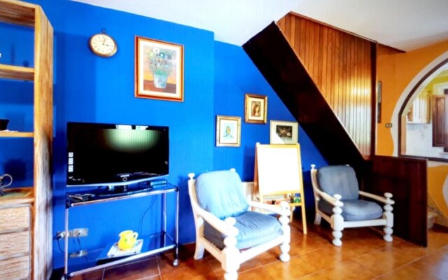 House With 4 Bedrooms in Gombitelli, With Enclosed Garden and Wifi - 15 km From the Beach