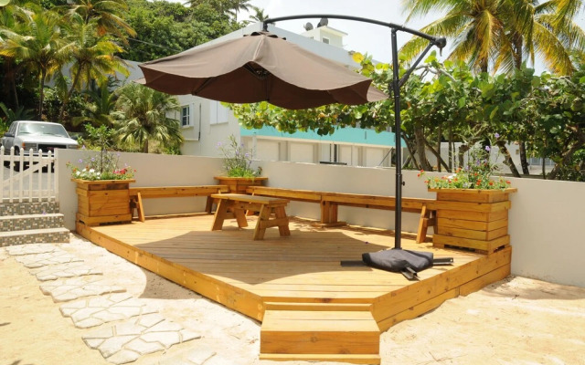 Tropical Caribbean Bungalow w/ Ocean Views & Pool