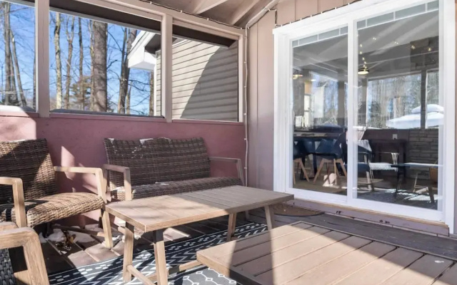 Birchwood by Avantstay Game Room + Lake Access