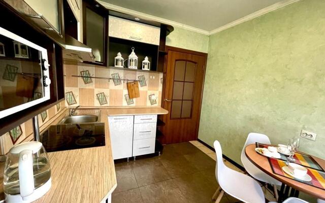 Apartments on Malakhova street 101