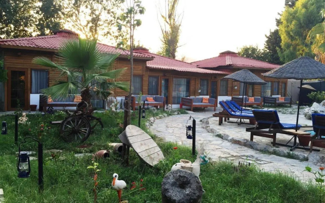 Utopia Lodge Hotel