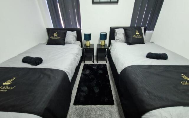 Black Pearl Luxury Apartments