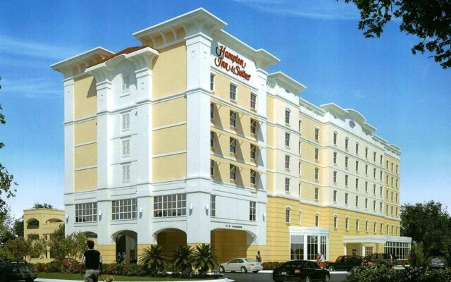 Hampton Inn & Suites Savannah/Midtown