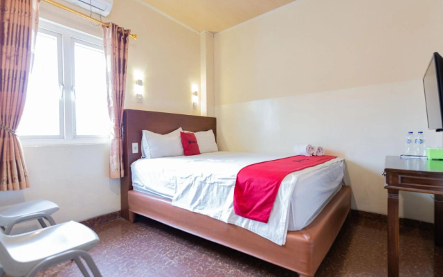 RedDoorz near Halim Perdanakusuma 3 – Guest Rooms – Jakarta