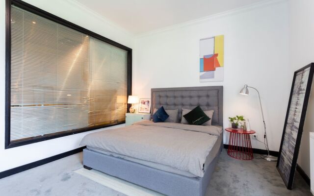 StarHome West Nanjing Road Branch