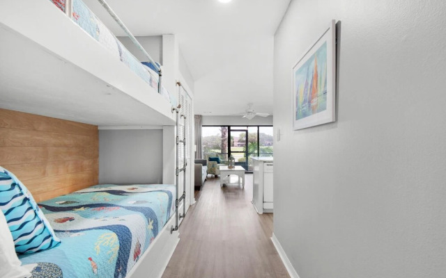 Seascape Lakefront Villas 128- Retreat Yourself