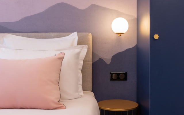 Standard Double room (2 single beds)