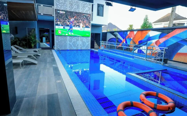 Blu Pearl Hotel & Residence
